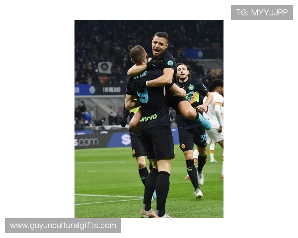 米兰迎战佛罗伦萨 萨尔茨堡搭档莱奥 阿特卡梅与巴尔泰萨吉首发亮相 米兰迎战佛罗伦萨 萨尔茨堡搭档莱奥 阿特卡梅与巴尔泰萨吉首发亮相